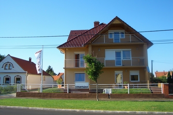 Ungaria Privát Bük, Exteriorul